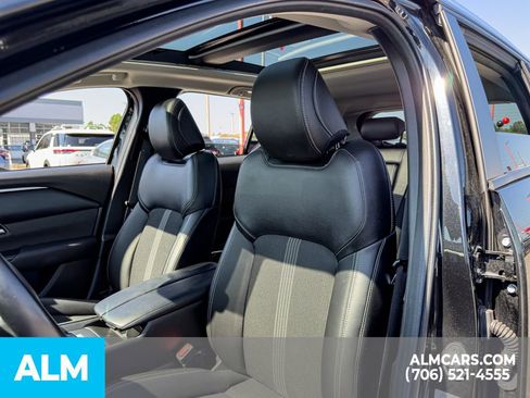 Used 2025 MAZDA CX-50 AWD 2.5 S w/ Premium Package image 9
