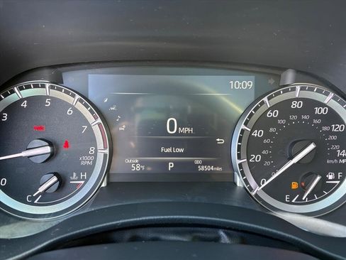 Used 2022 Toyota Highlander XLE image 9