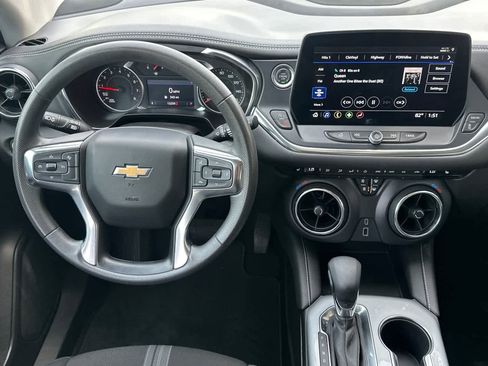 Used 2025 Chevrolet Blazer LT AWD/4WD image 14
