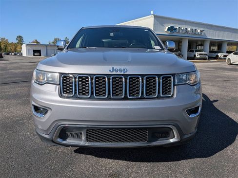 Used 2020 Jeep Grand Cherokee Limited w/ Luxury Group II image 9