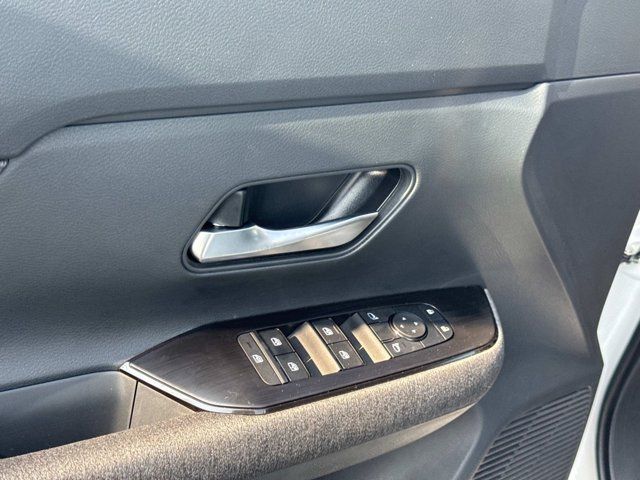 New 2027 Nissan Kicks SV w/ Cold Weather Package FWD image 20
