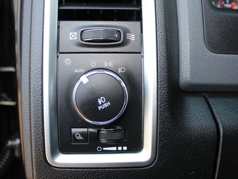 Used 2016 RAM 3500 Lone Star image 22