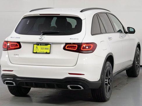 Used 2022 Mercedes-Benz GLC 300 4MATIC w/ AMG Line image 50