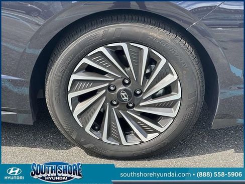 Used 2025 Hyundai Sonata SEL FWD image 9
