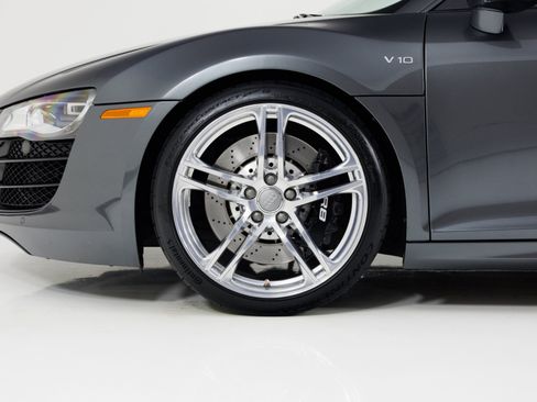 Used 2011 Audi R8 V10 AWD/4WD image 9