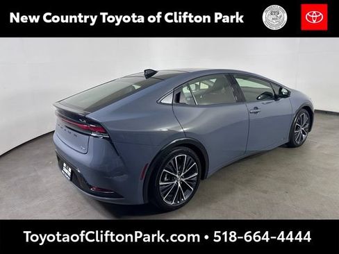 Used 2024 Toyota Prius XLE AWD/4WD image 3