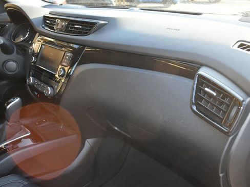 Used 2022 Nissan Rogue Sport SL image 29