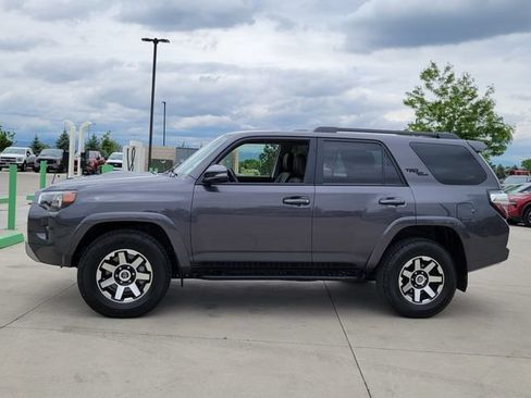 Used 2022 Toyota 4Runner TRD Off-Road Premium AWD/4WD image 6