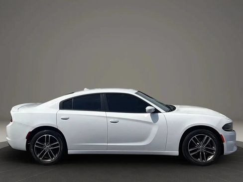 Used 2019 Dodge Charger SXT AWD/4WD image 6