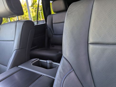 Used 2024 Toyota Sequoia Platinum AWD/4WD image 25
