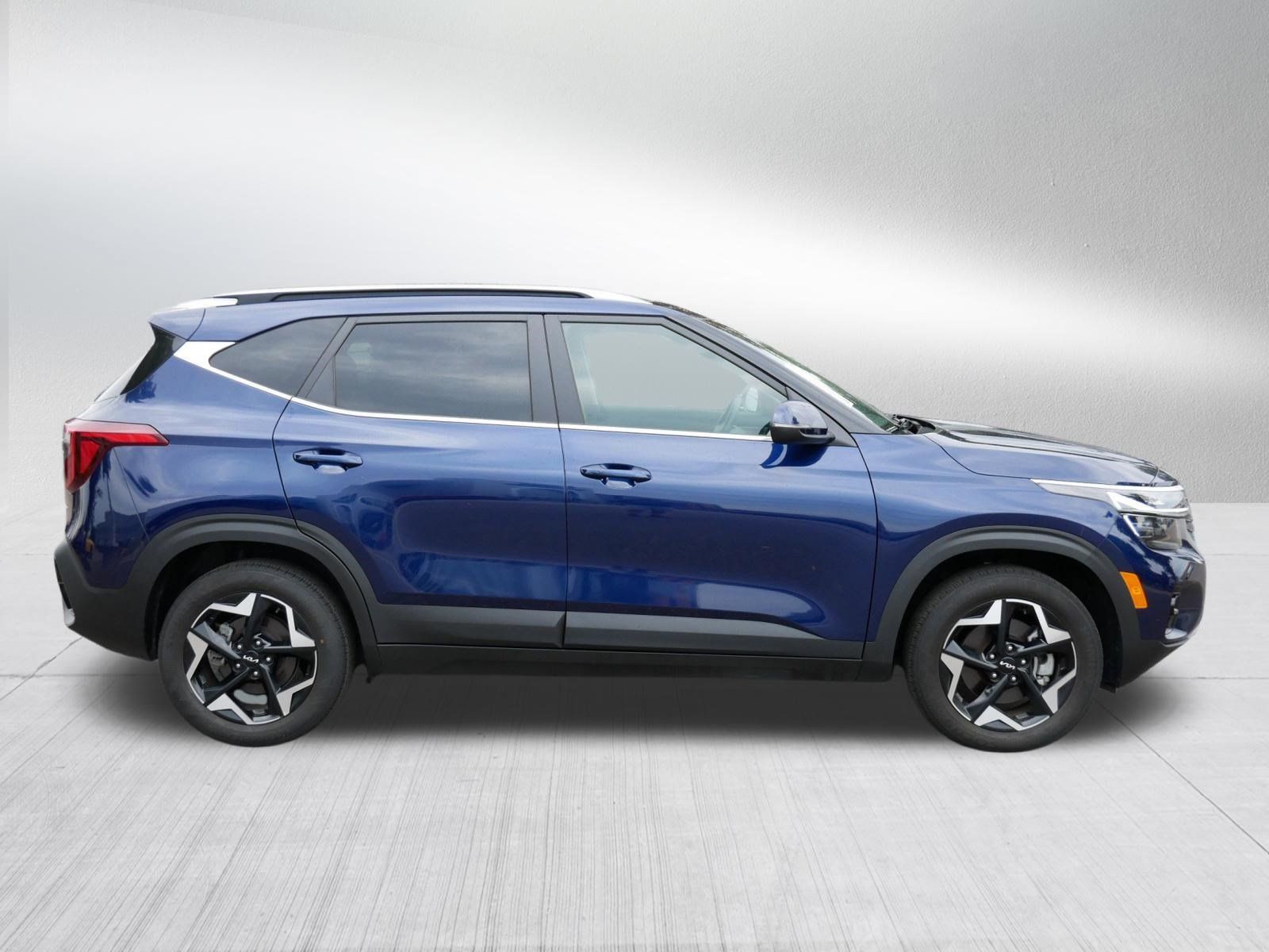 Used 2024 Kia Seltos EX AWD/4WD image 8