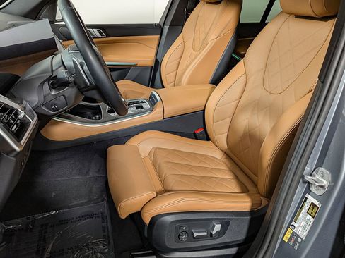 Used 2025 BMW X5 xDrive50e w/ Premium Package image 17