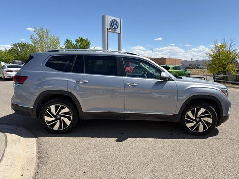 Used 2025 Volkswagen Atlas SEL image 9