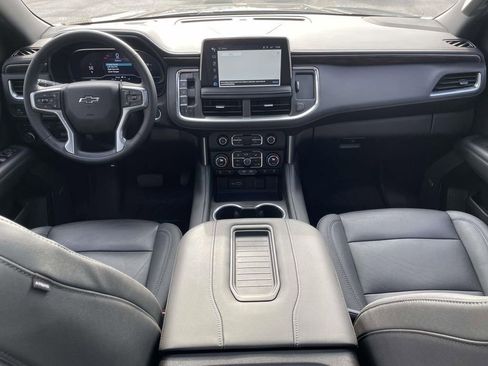 Used 2024 Chevrolet Tahoe Z71 w/ Luxury Package image 12