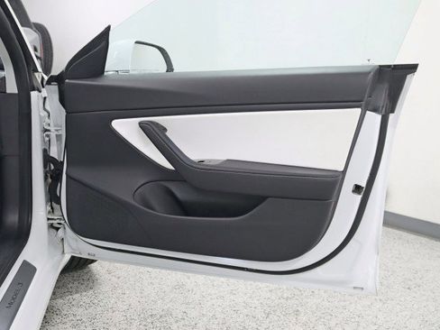 Used 2020 Tesla Model 3 Performance image 35