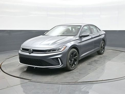 New 2026 Volkswagen Jetta SE image 3