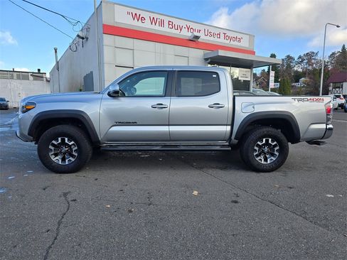 Certified 2023 Toyota Tacoma TRD Off-Road image 4