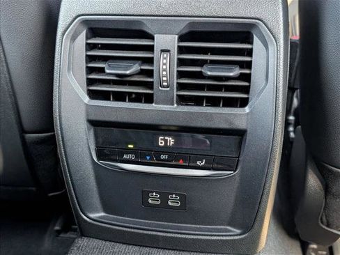 Certified 2025 BMW 330i Sedan w/ M Sport Package image 18