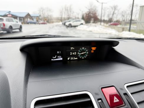 Used 2017 Subaru Forester 2.5i Premium w/ All-Weather Package image 16