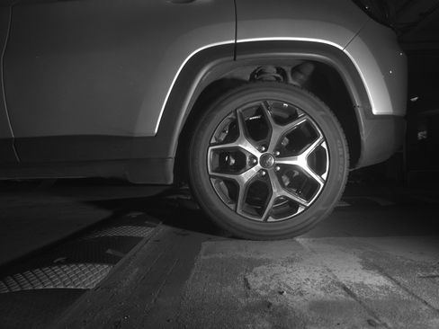 Used 2025 Jeep Compass Limited AWD/4WD image 14