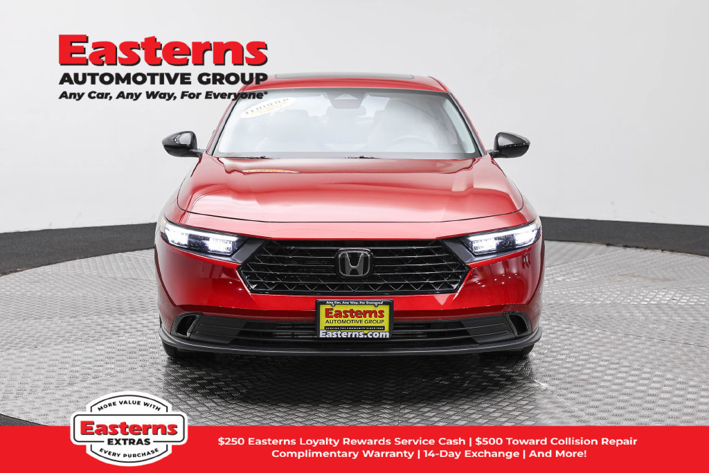 Used 2025 Honda Accord SE image 3