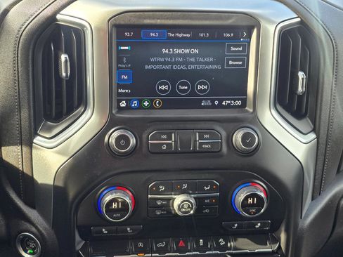 Used 2022 Chevrolet Silverado 1500 RST image 9