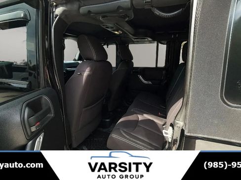Used 2013 Jeep Wrangler Unlimited Sahara w/ Connectivity Group AWD/4WD image 14