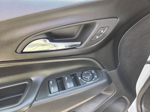 Used 2024 Chevrolet Equinox LT AWD/4WD image 16