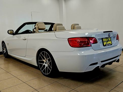 Used 2012 BMW 335is Convertible image 10