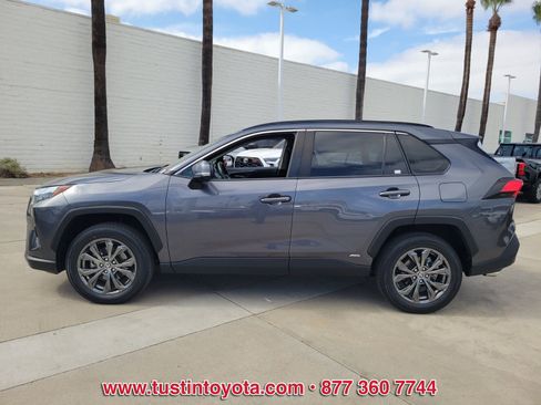 Certified 2022 Toyota RAV4 XLE Premium AWD/4WD image 7