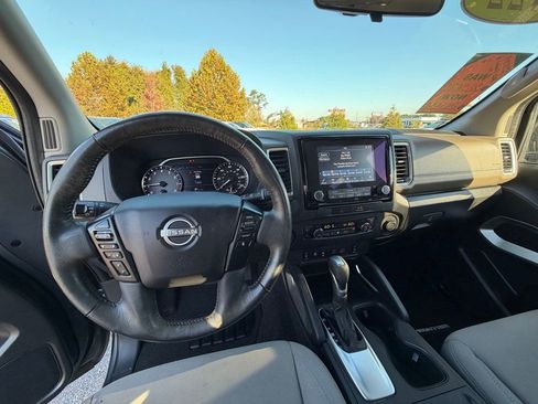 Certified 2022 Nissan Frontier SV image 19