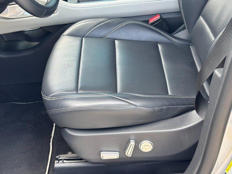 Certified 2024 Lincoln Nautilus Premier AWD/4WD image 12