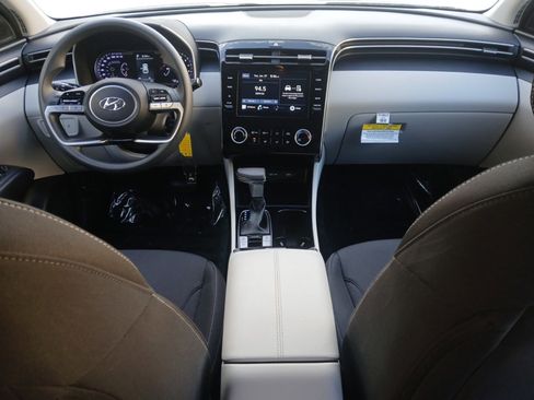 Certified 2023 Hyundai Tucson SE image 10
