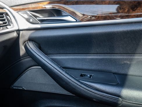 Used 2017 BMW 540i image 24