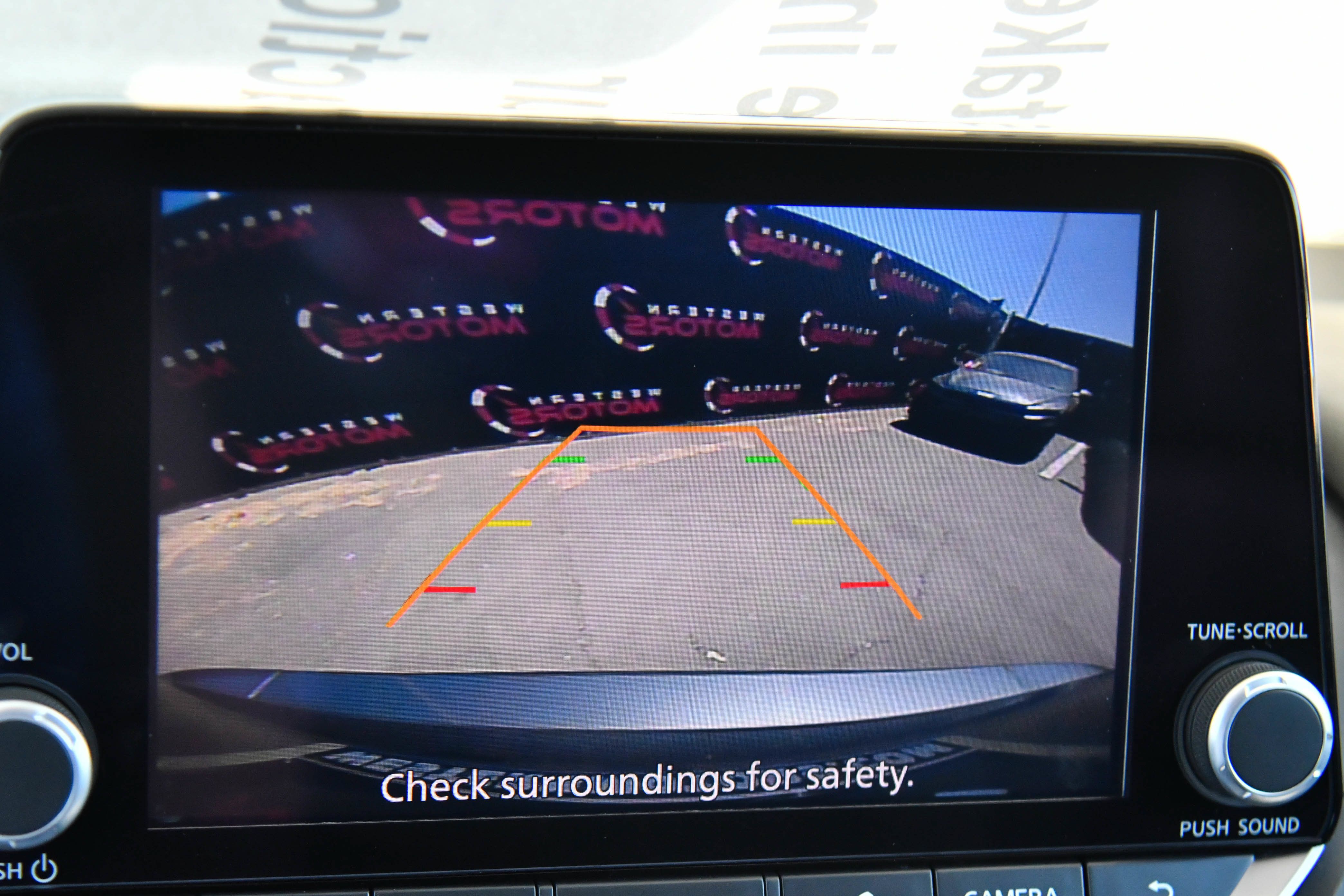 Used 2025 Nissan Rogue SV AWD/4WD image 18