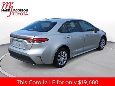 Used 2024 Toyota Corolla LE FWD image 9