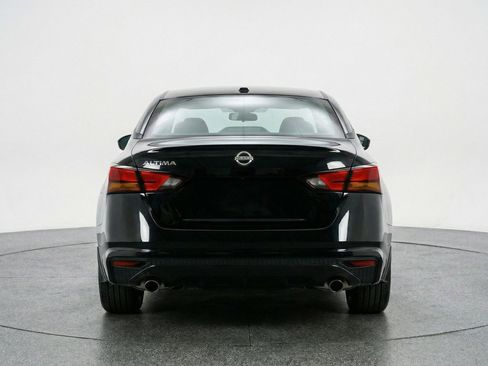 Used 2025 Nissan Altima 2.5 SV image 7