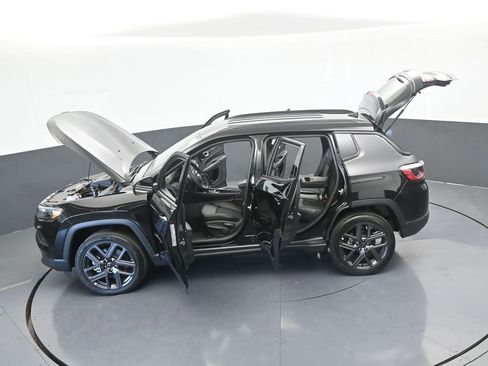 New 2026 Jeep Compass Latitude image 60