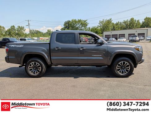 Used 2021 Toyota Tacoma TRD Sport w/ Technology Package AWD/4WD image 2