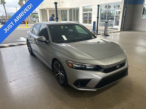 Used 2024 Honda Civic Touring image 2