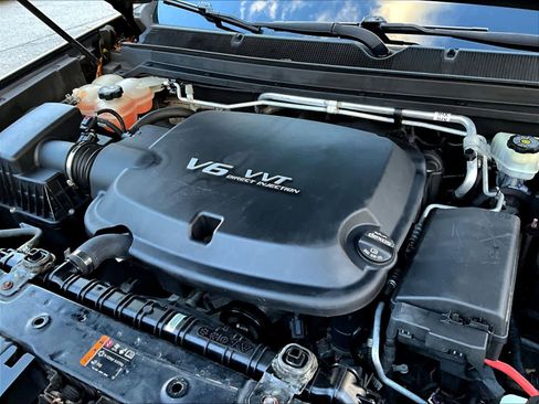 Used 2017 Chevrolet Colorado W/T w/ WT Convenience Package image 35