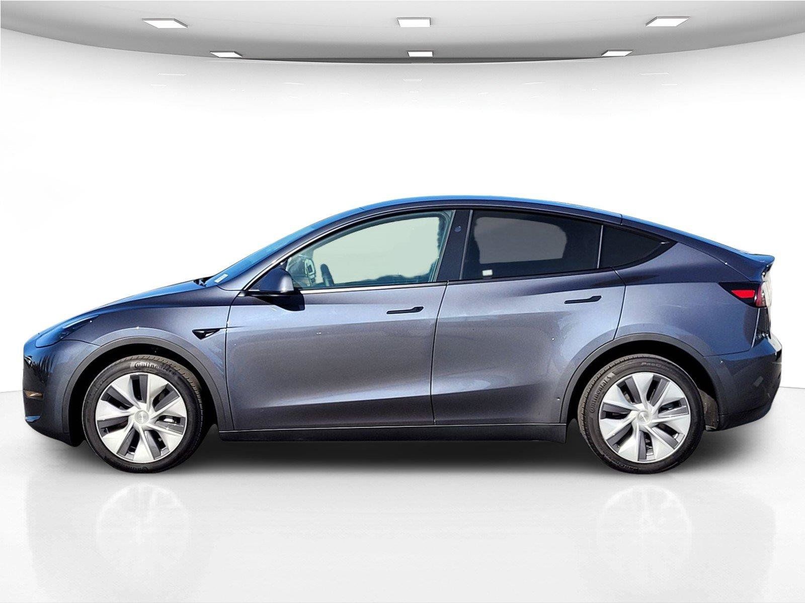 Used 2023 Tesla Model Y Long Range AWD/4WD image 9
