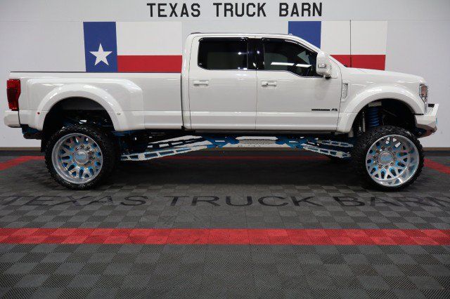 Used 2022 Ford F450 Platinum w/ FX4 Off-Road Package AWD/4WD image 13