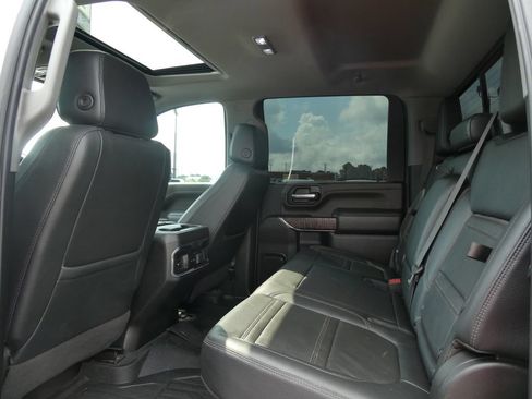 Used 2022 GMC Sierra 2500 Denali w/ Denali Ultimate Package AWD/4WD image 18