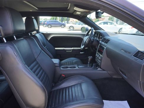 Used 2014 Dodge Challenger R/T Plus RWD image 28