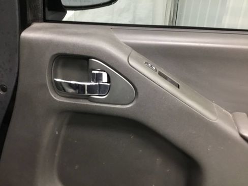 Used 2019 Nissan Frontier PRO-4X AWD/4WD image 19