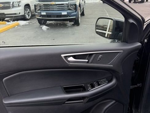 Used 2020 Ford Edge SEL w/ Convenience Package image 9