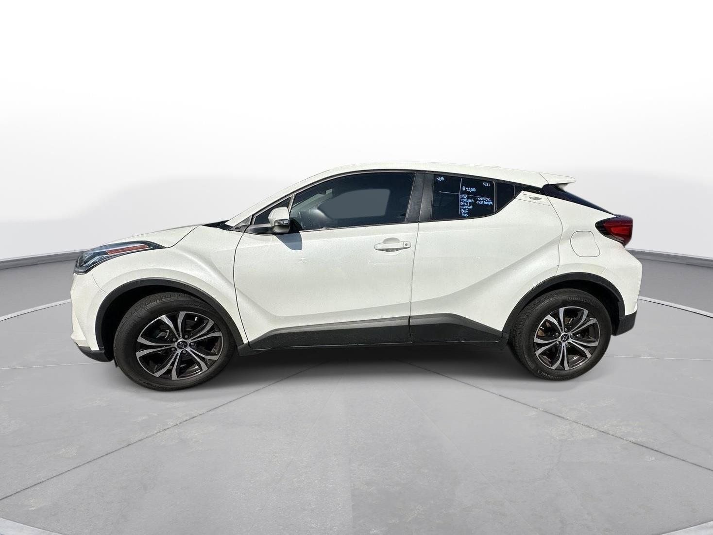 Used 2021 Toyota C-HR LE FWD image 9