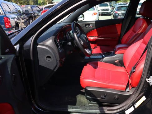 Used 2011 Dodge Charger Rallye RWD image 6