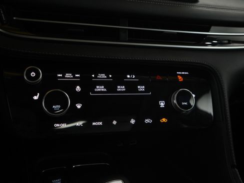 Used 2023 INFINITI QX60 Luxe image 25